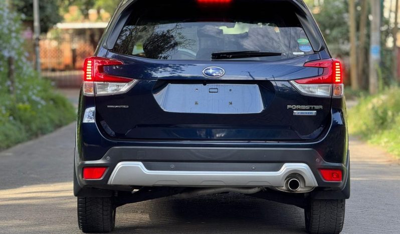 
								Subaru Forester e-Boxer full									