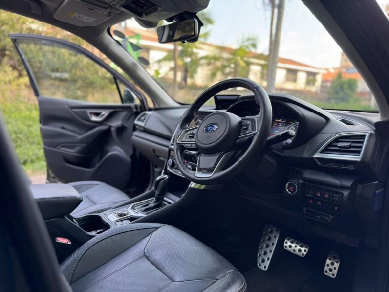 
								Subaru Forester e-Boxer full									