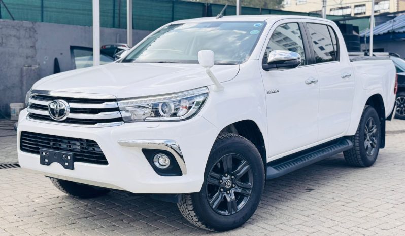 
								Toyota Hilux full									