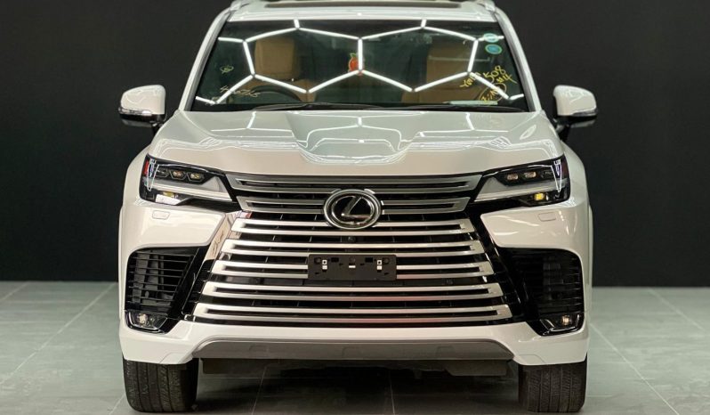 
								Lexus LX600 full									