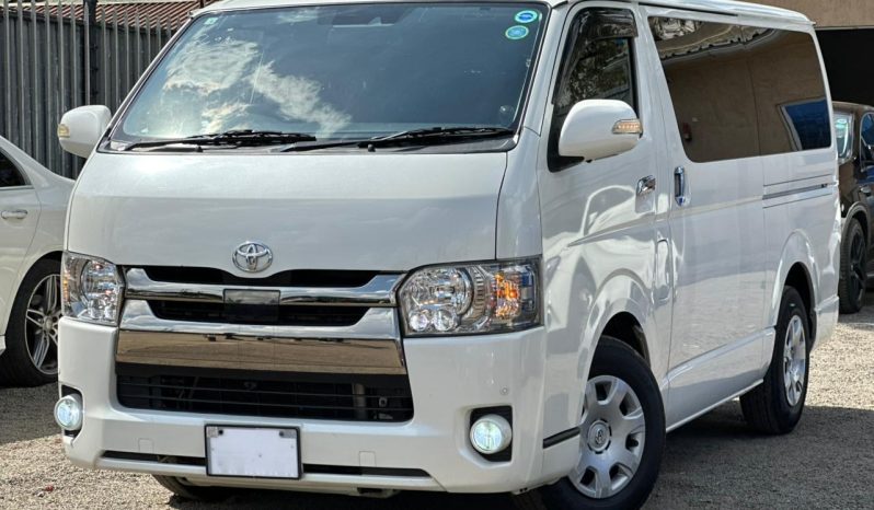 
								Toyota Hiace Super GL full									