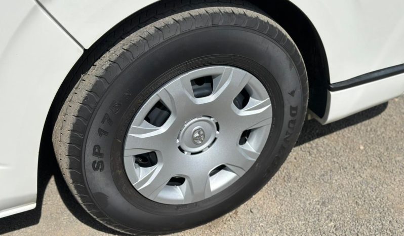 
								Toyota Hiace Super GL full									