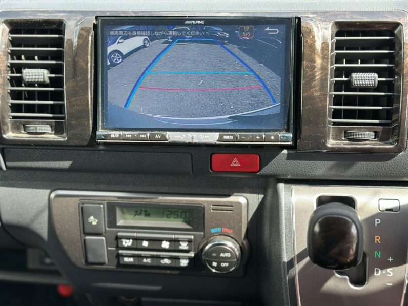 
								Toyota Hiace Super GL full									