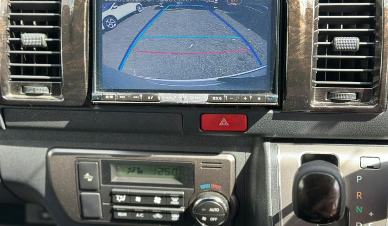 
								Toyota Hiace Super GL full									