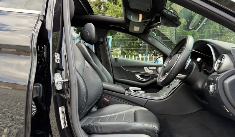 
								Mercedes Benz C200 full									