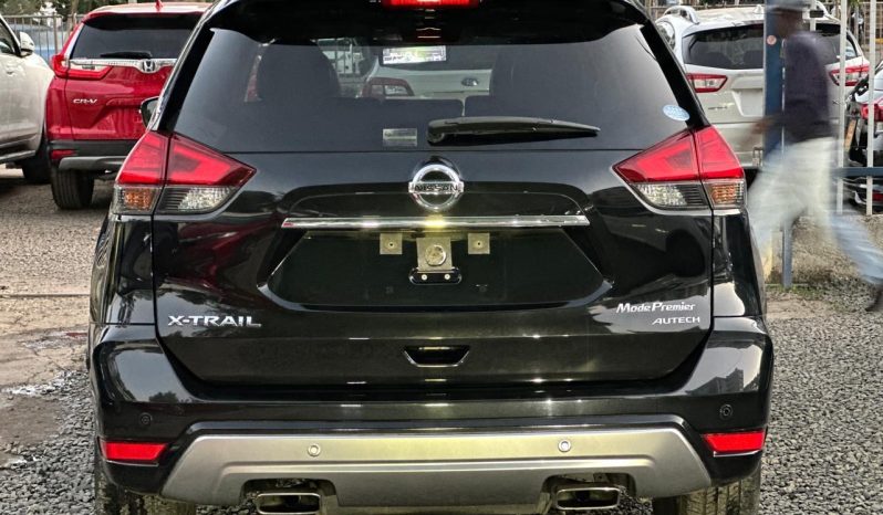 
								Nissan X-trail full									