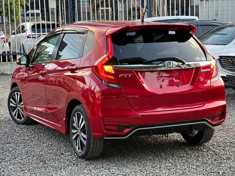 
								Honda Fit RS full									