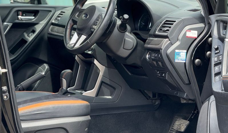 
								Subaru Forester full									