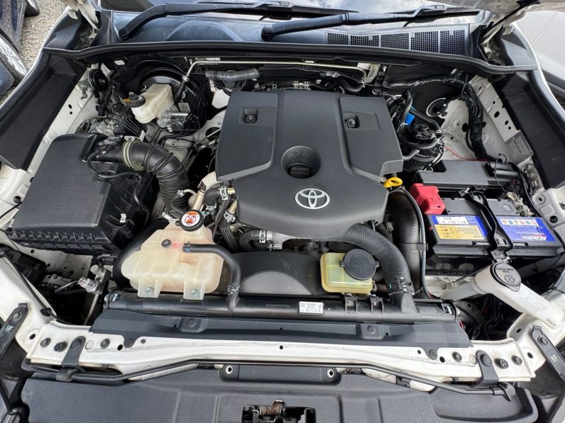 
								Toyota Hilux full									
