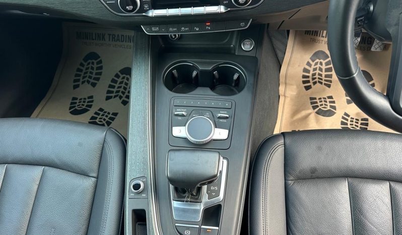 
								Audi A4 Quattro Station Wagon full									