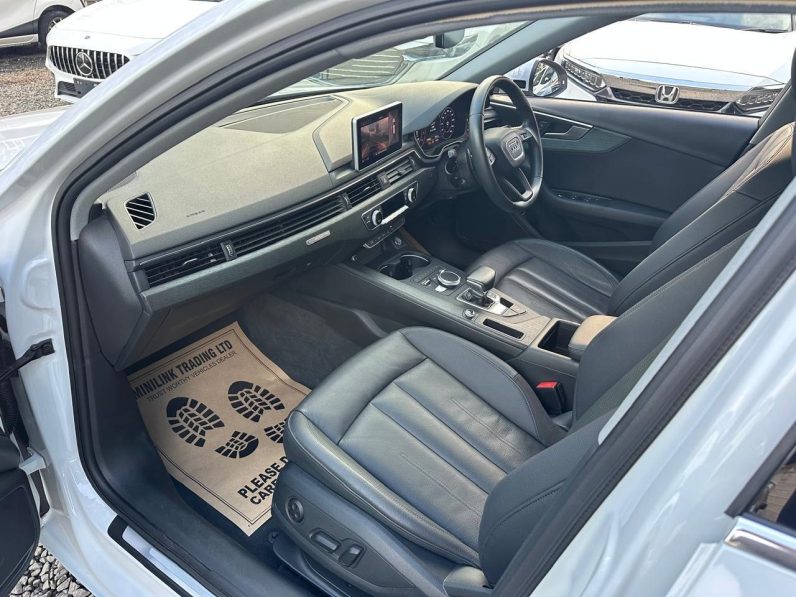 
								Audi A4 Quattro Station Wagon full									