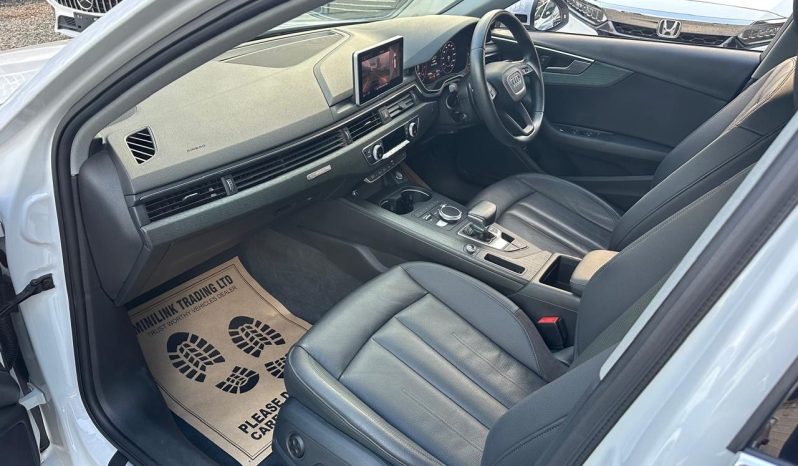 
								Audi A4 Quattro Station Wagon full									