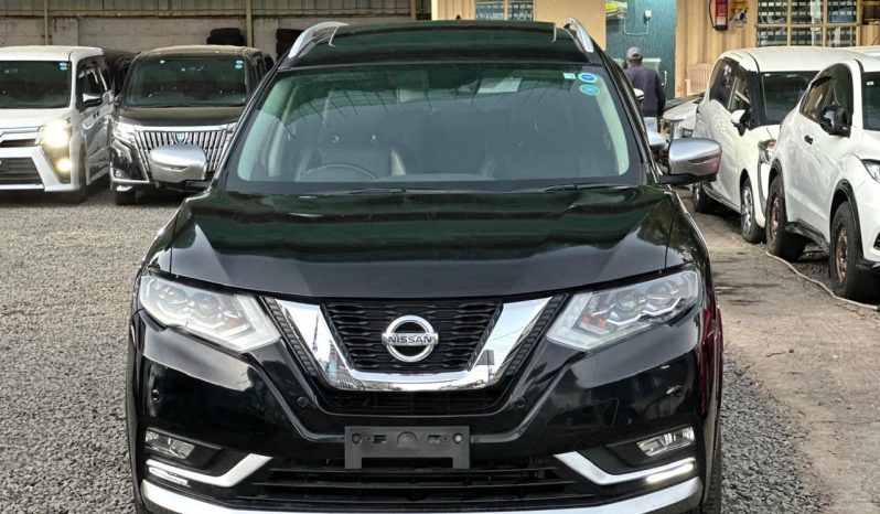 
								Nissan X-trail full									