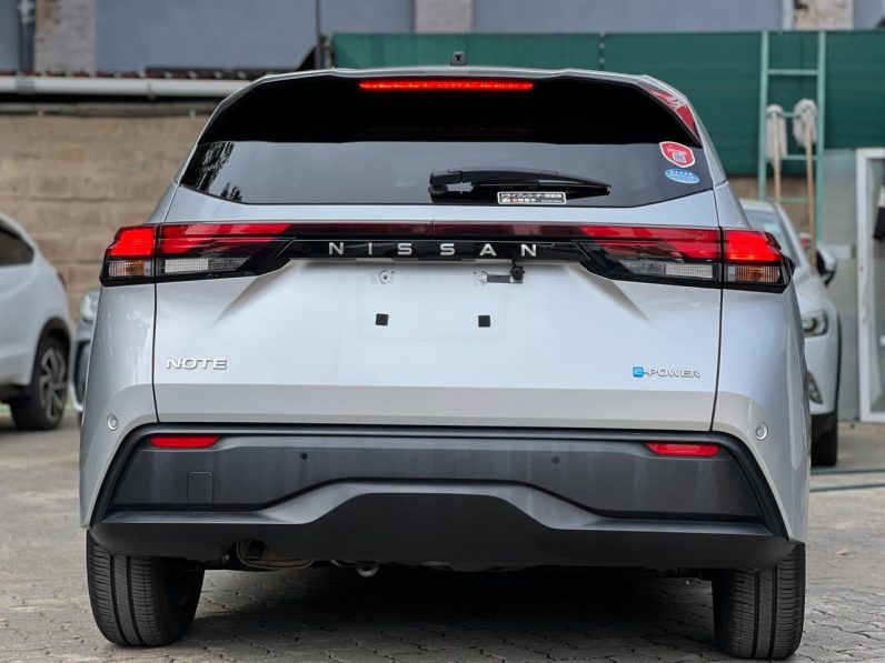 
								Nissan Note E13 full									