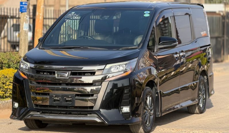 
								Toyota Noah WXB full									