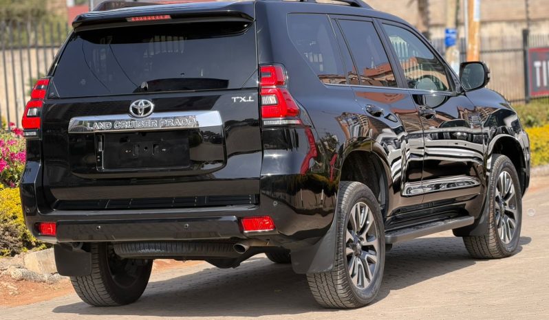 
								Toyota Land Cruiser Prado TX.L full									