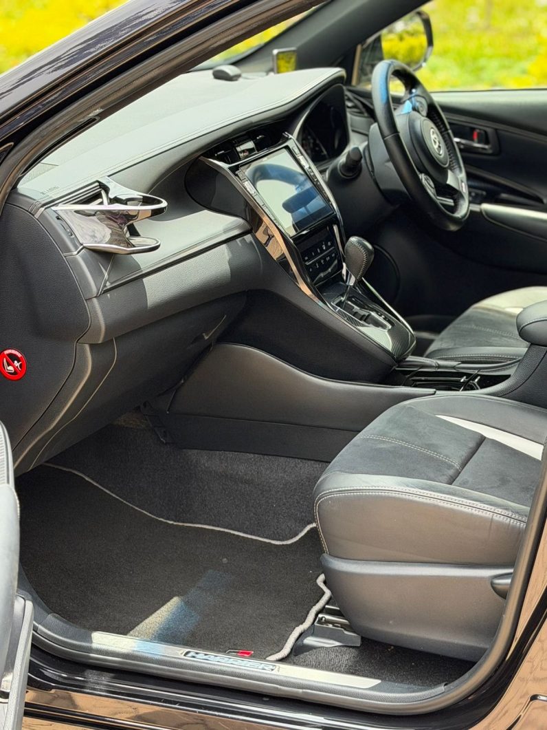 
								Toyota Harrier GR full									