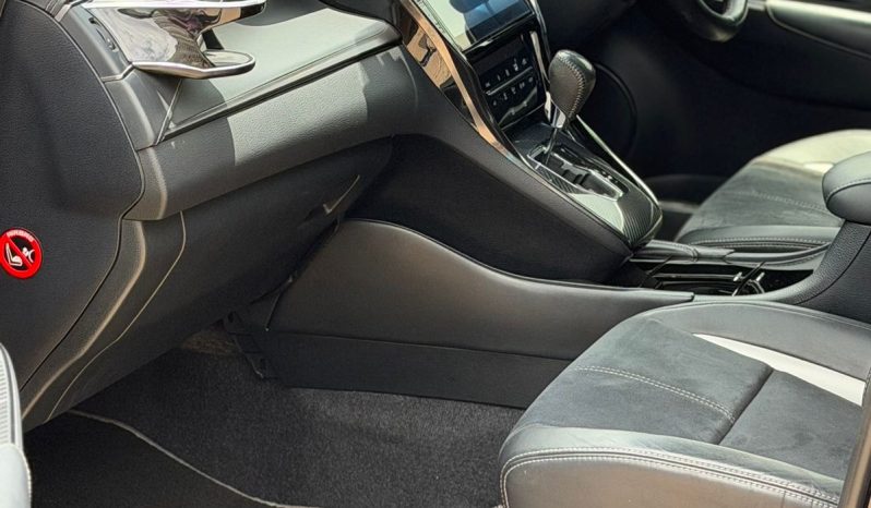 
								Toyota Harrier GR full									