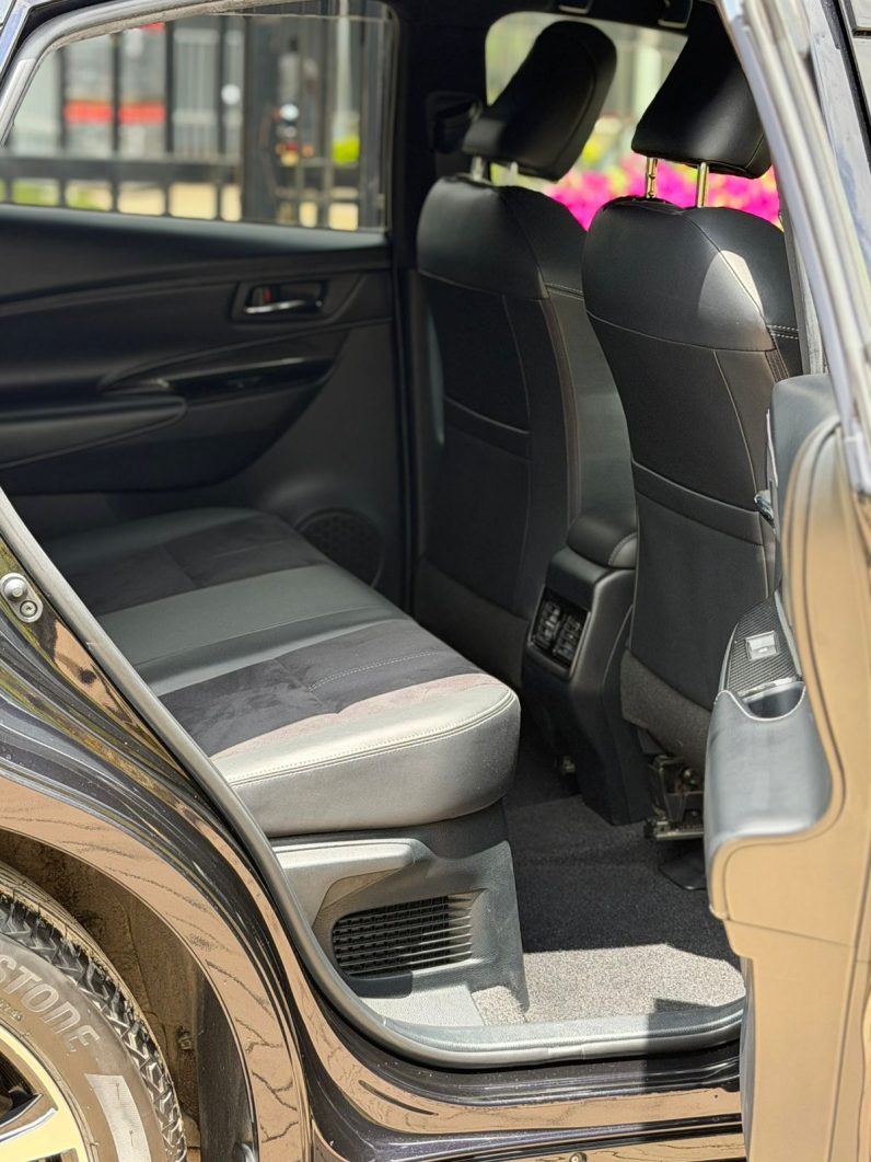 
								Toyota Harrier GR full									