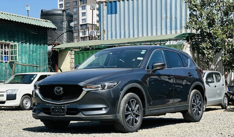 
								Mazda CX-5 full									