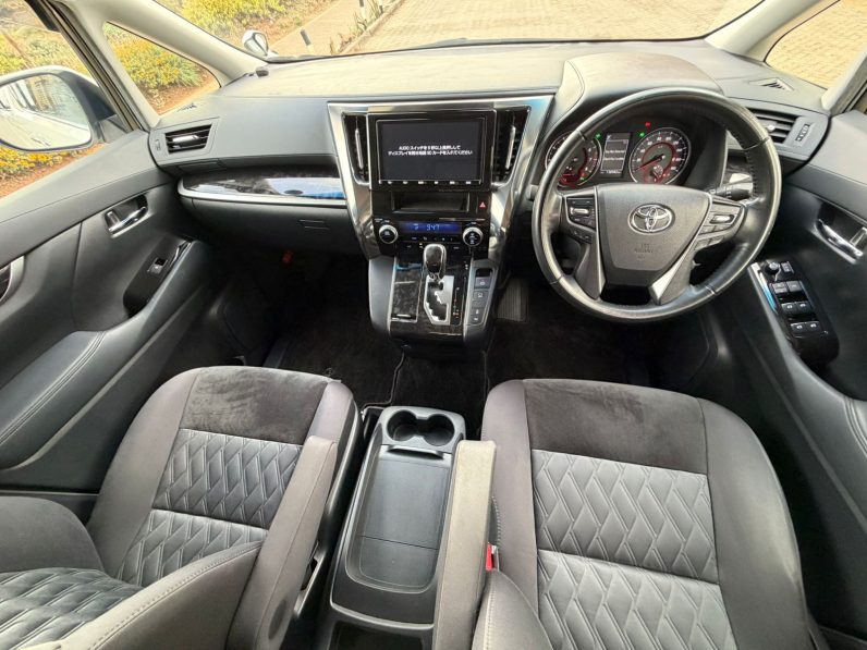 
								Toyota Vellfire full									