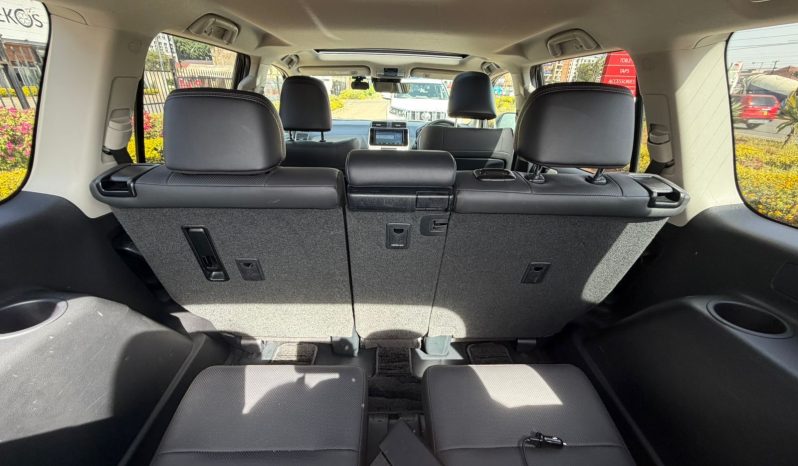 
								Toyota Land Cruiser Prado TX.L full									