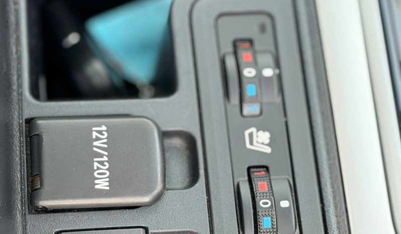 
								Toyota Land Cruiser Prado TX.L full									