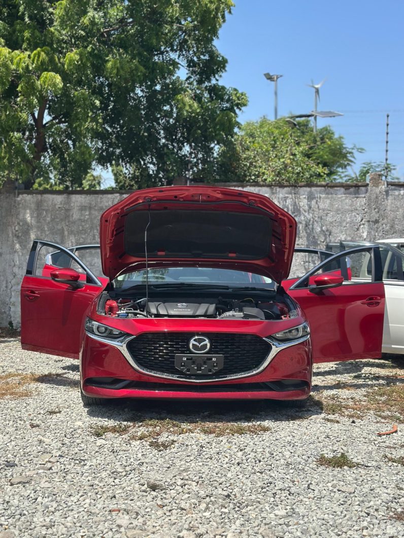 
								Mazda 3 full									
