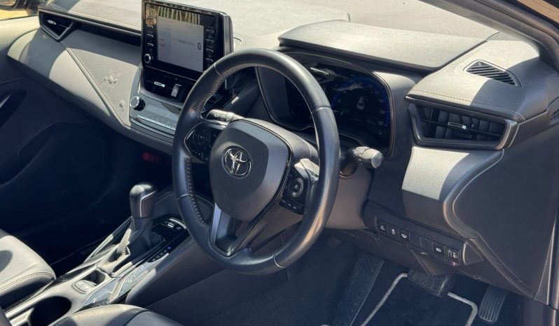 
								Toyota Corolla Touring full									