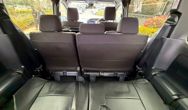 
								Toyota Noah full									