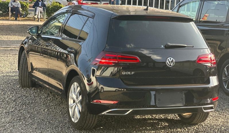 
								Volkswagen Golf full									