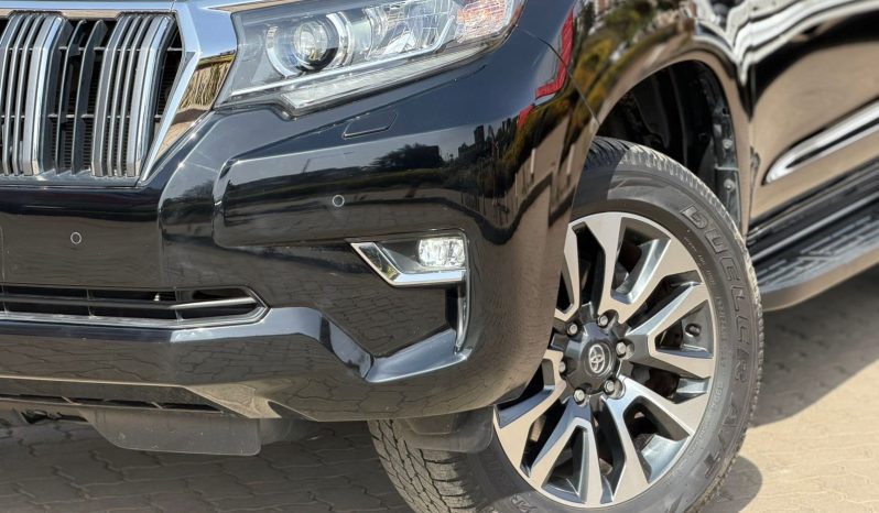 
								Toyota Land Cruiser Prado TX.L full									