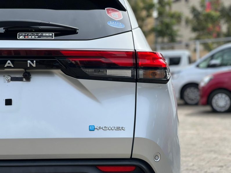 
								Nissan Note E13 full									