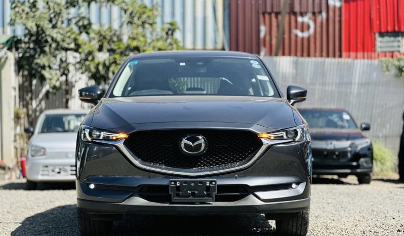 
								Mazda CX-5 full									