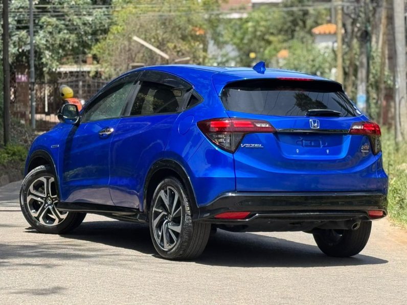 
								Honda Vezel RS full									