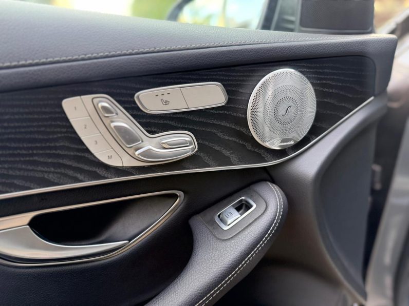 
								Mercedes Benz GLC 250 full									