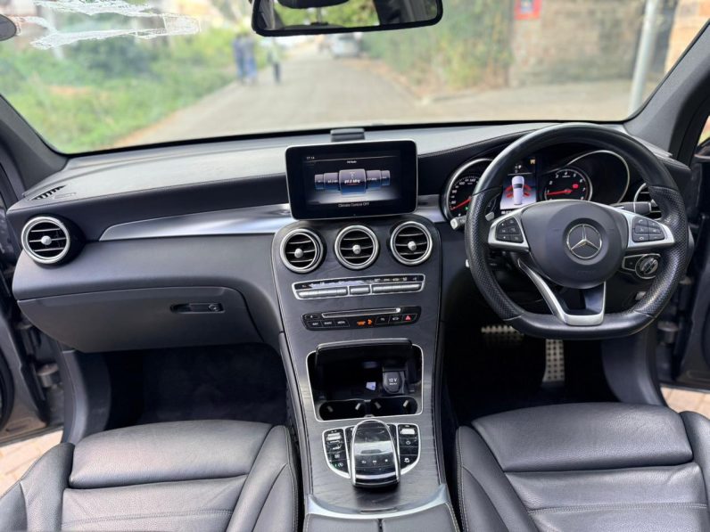 
								Mercedes Benz GLC 250 full									