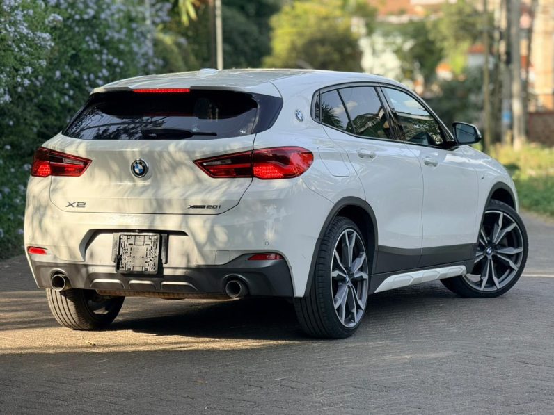 
								BMW X2 full									