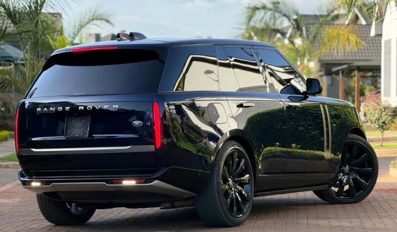 
								Range Rover Voque P400 full									