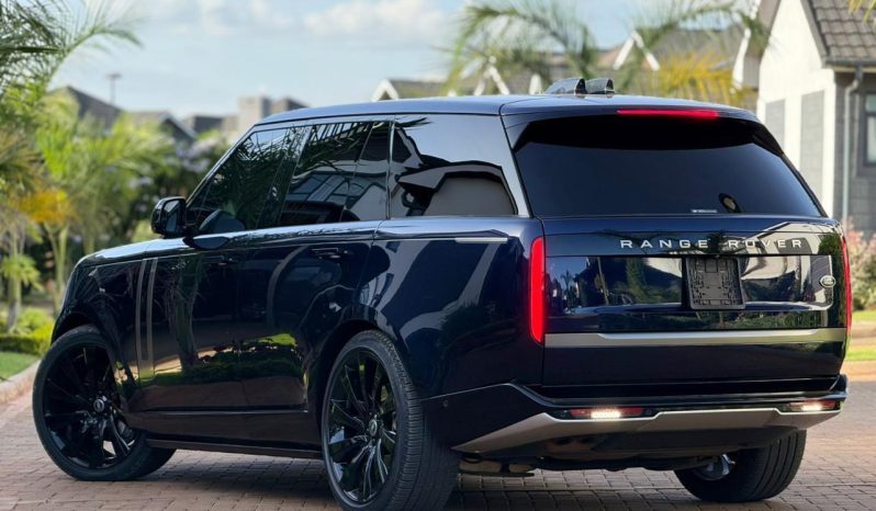 
								Range Rover Voque P400 full									