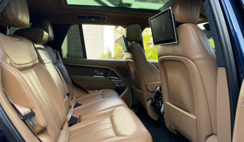 
								Range Rover Voque P400 full									