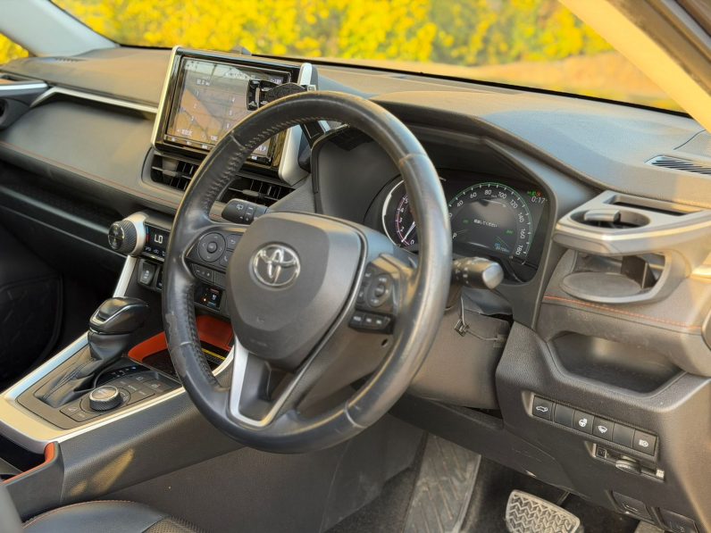 
								Toyota Rav4 Adventure full									