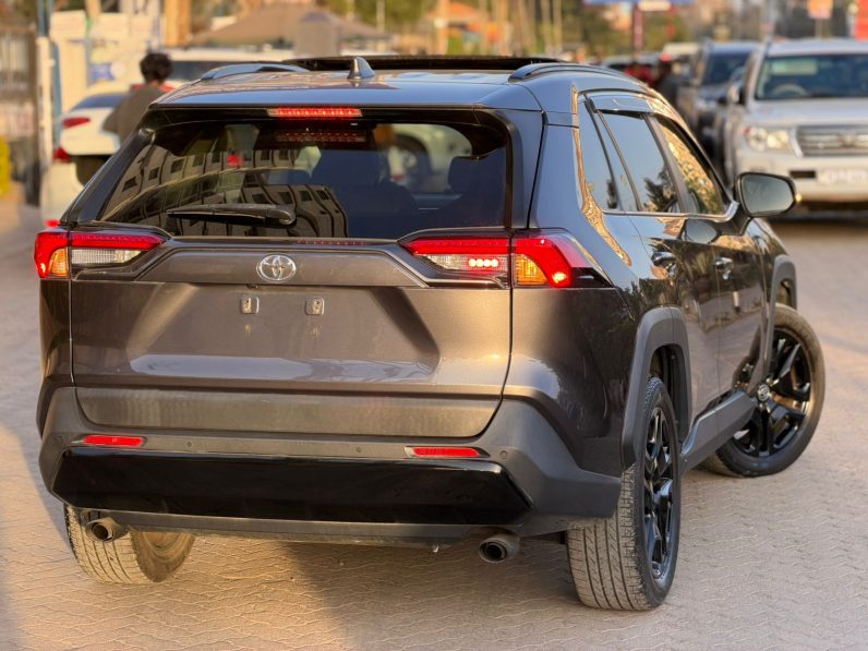 
								Toyota Rav4 Adventure full									