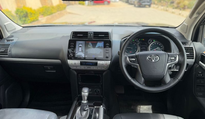 
								Toyota Land Cruiser TXL full									