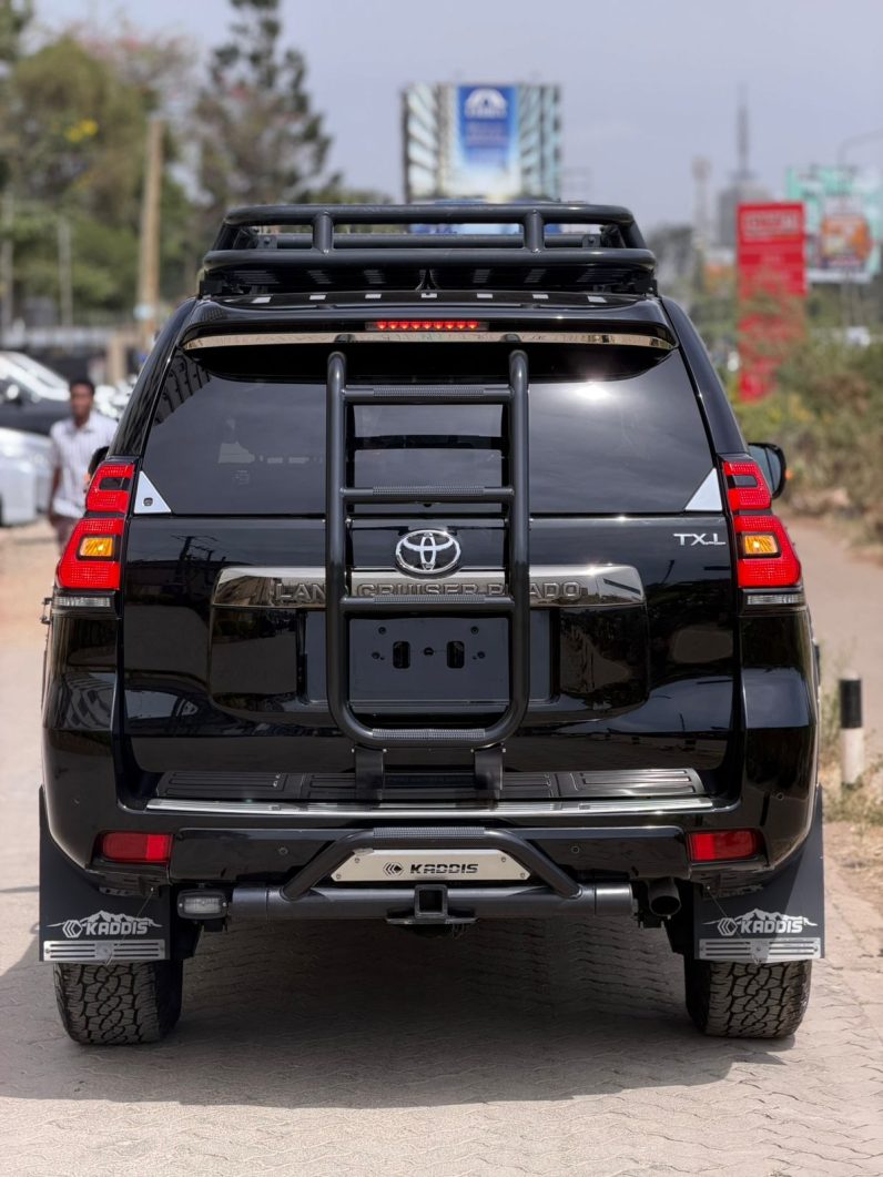 
								Toyota Land Cruiser TXL full									