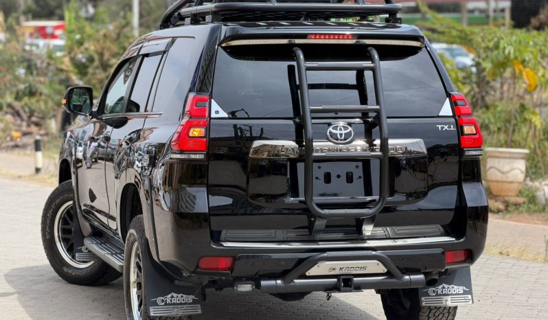 
								Toyota Land Cruiser TXL full									