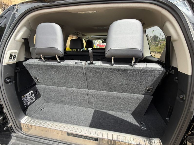 
								Toyota Land Cruiser TXL full									