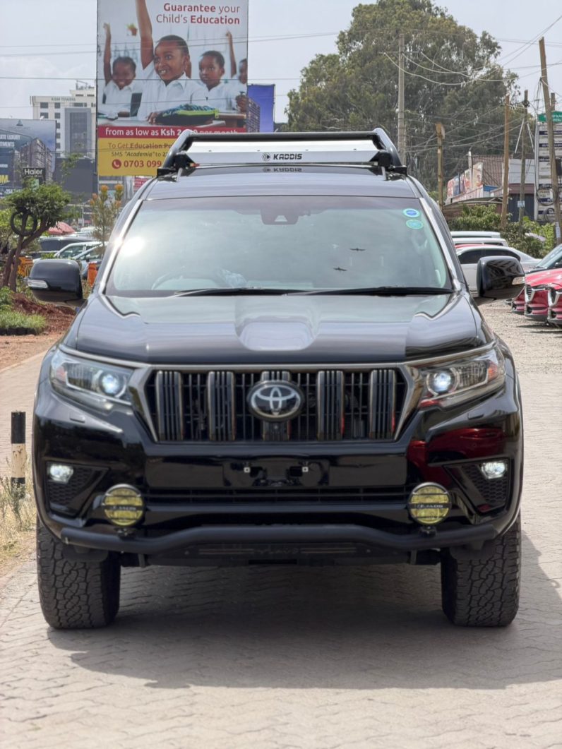 
								Toyota Land Cruiser TXL full									