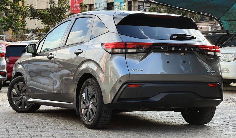 
								Nissan Note E13 full									