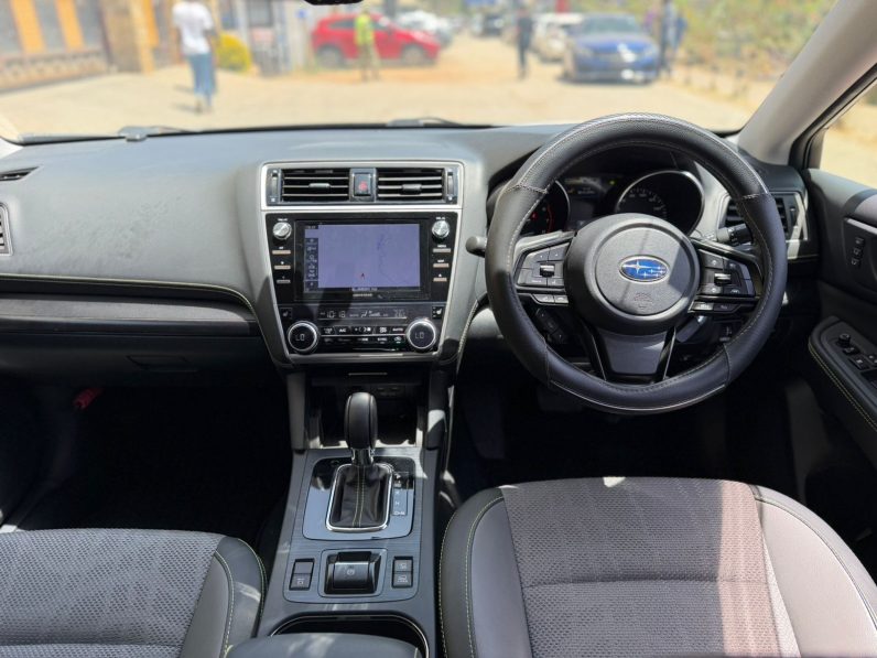 
								Subaru Outback Xbreak full									